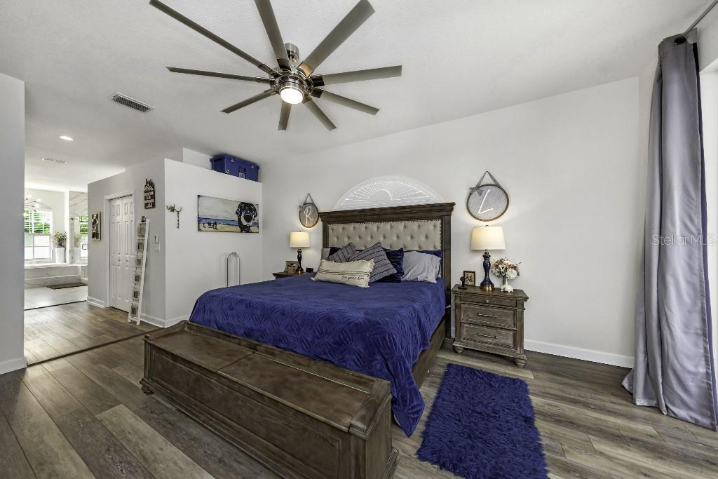 Image 12 of 50 For 15104 Elmcrest Street