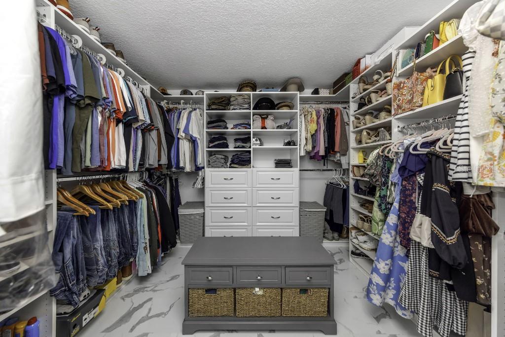 Image 13 of 50 For 15104 Elmcrest Street