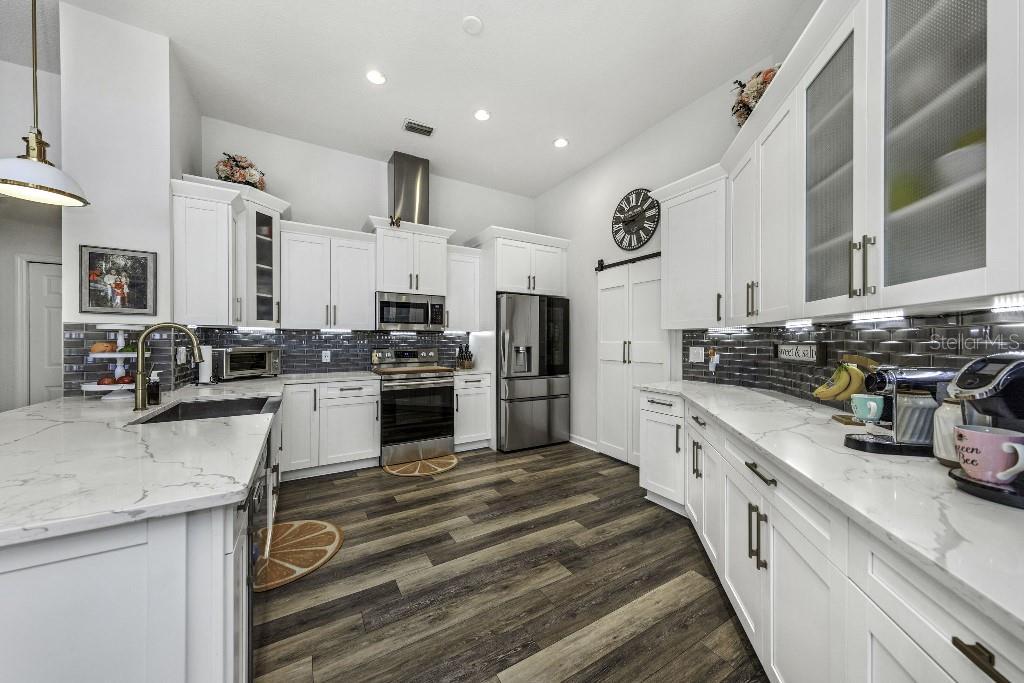 Image 2 of 50 For 15104 Elmcrest Street