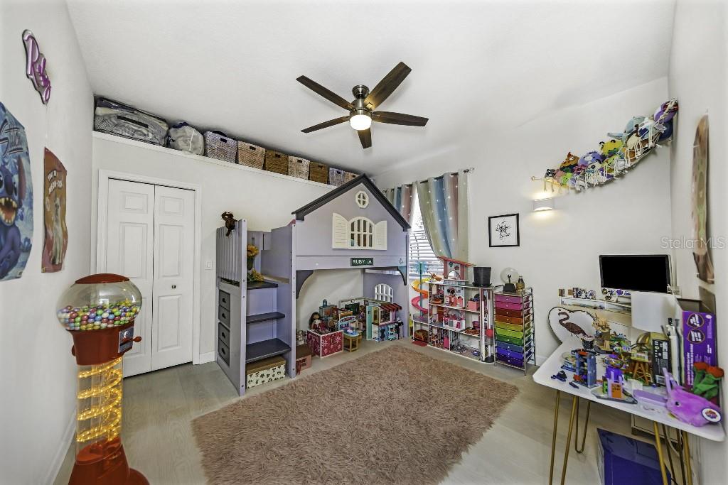 Image 23 of 50 For 15104 Elmcrest Street