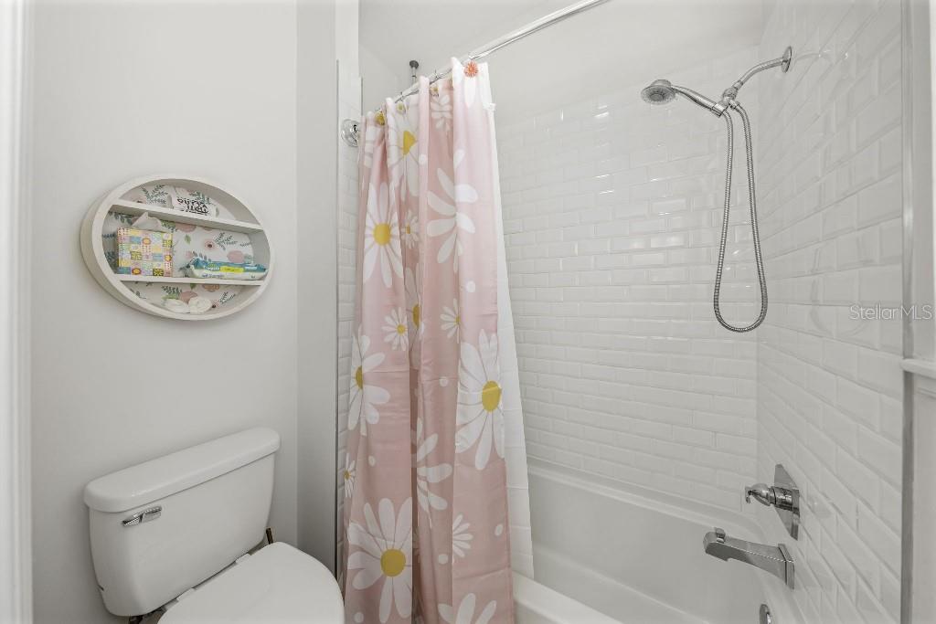 Image 25 of 50 For 15104 Elmcrest Street