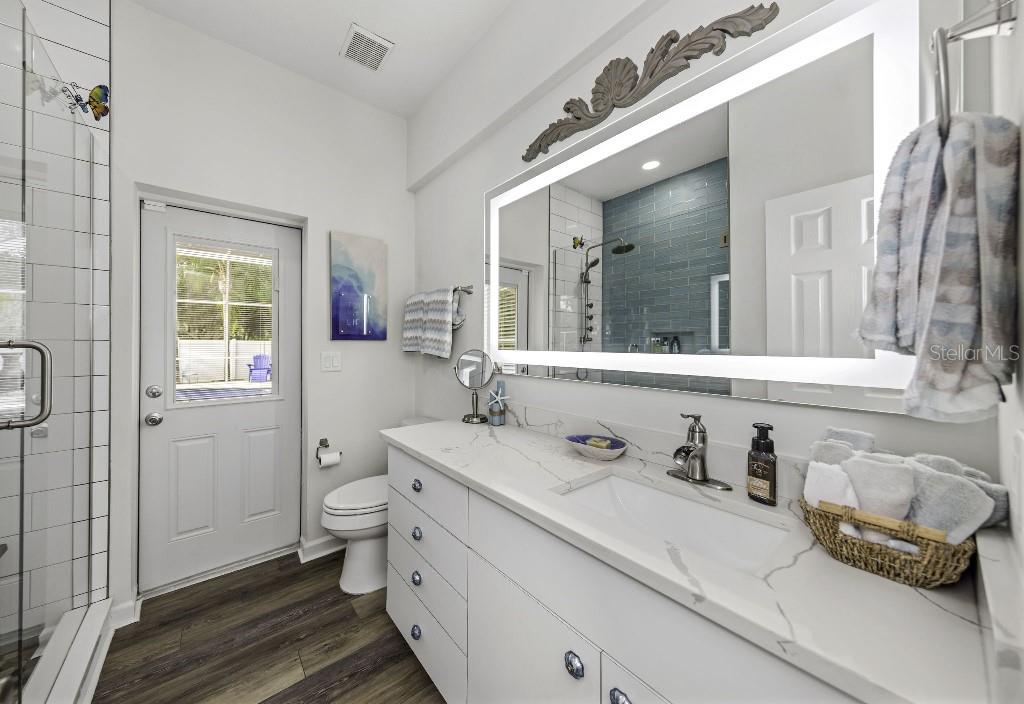 Image 30 of 50 For 15104 Elmcrest Street