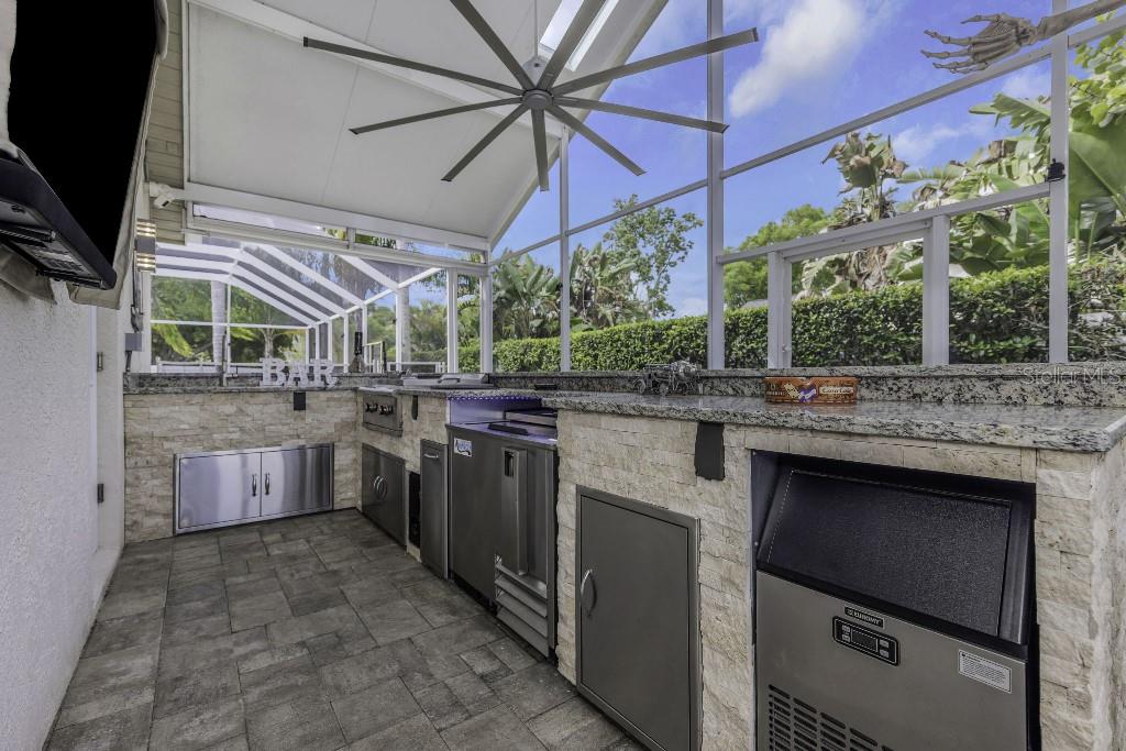 Image 5 of 50 For 15104 Elmcrest Street