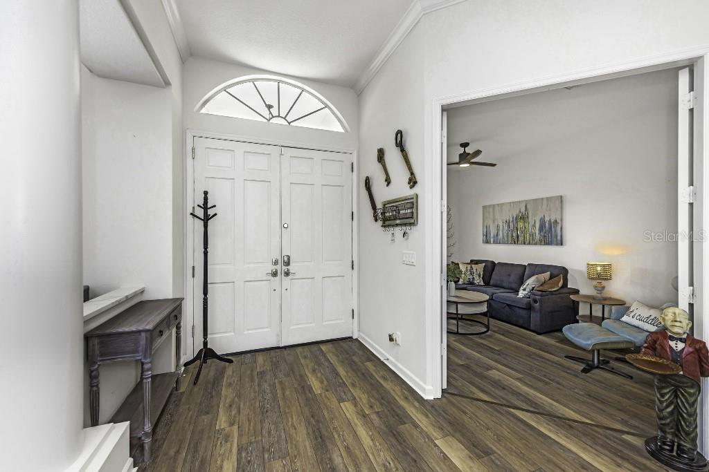 Image 6 of 50 For 15104 Elmcrest Street