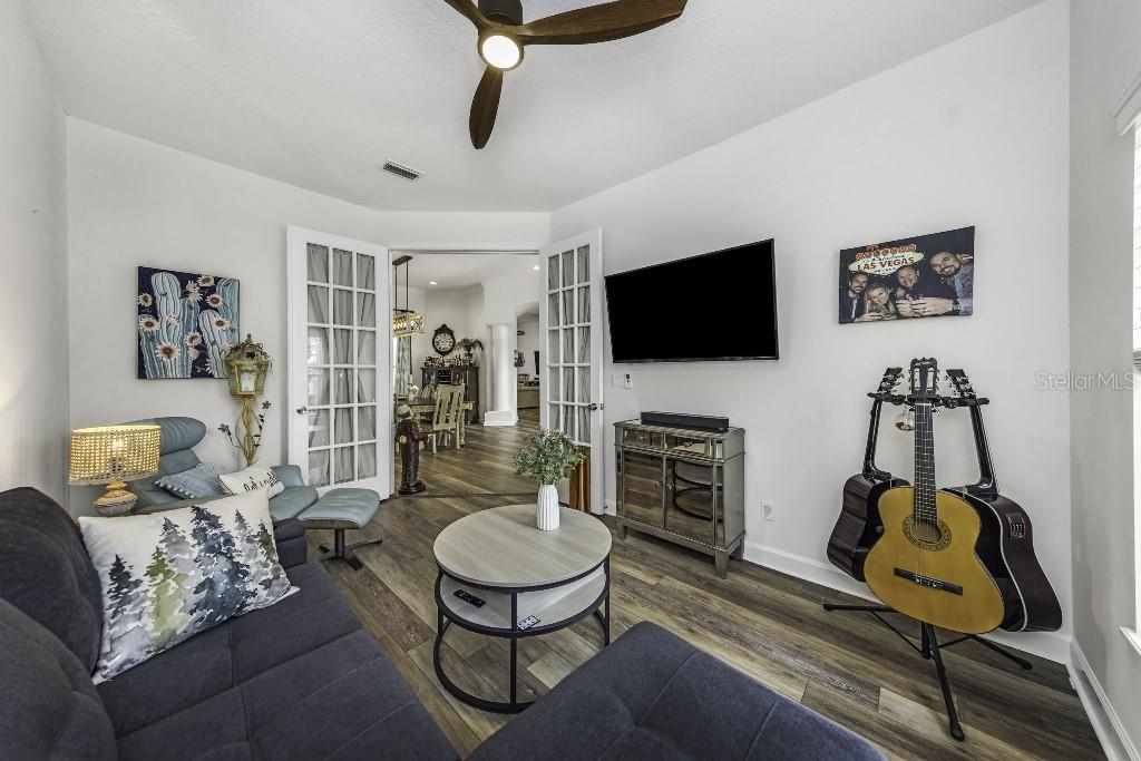 Image 9 of 50 For 15104 Elmcrest Street