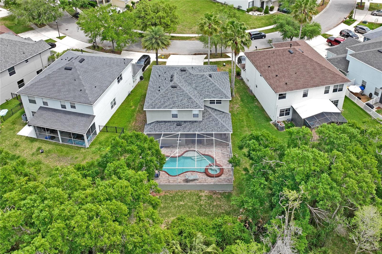 Listing photo id 15 for 9317 Mandrake Court