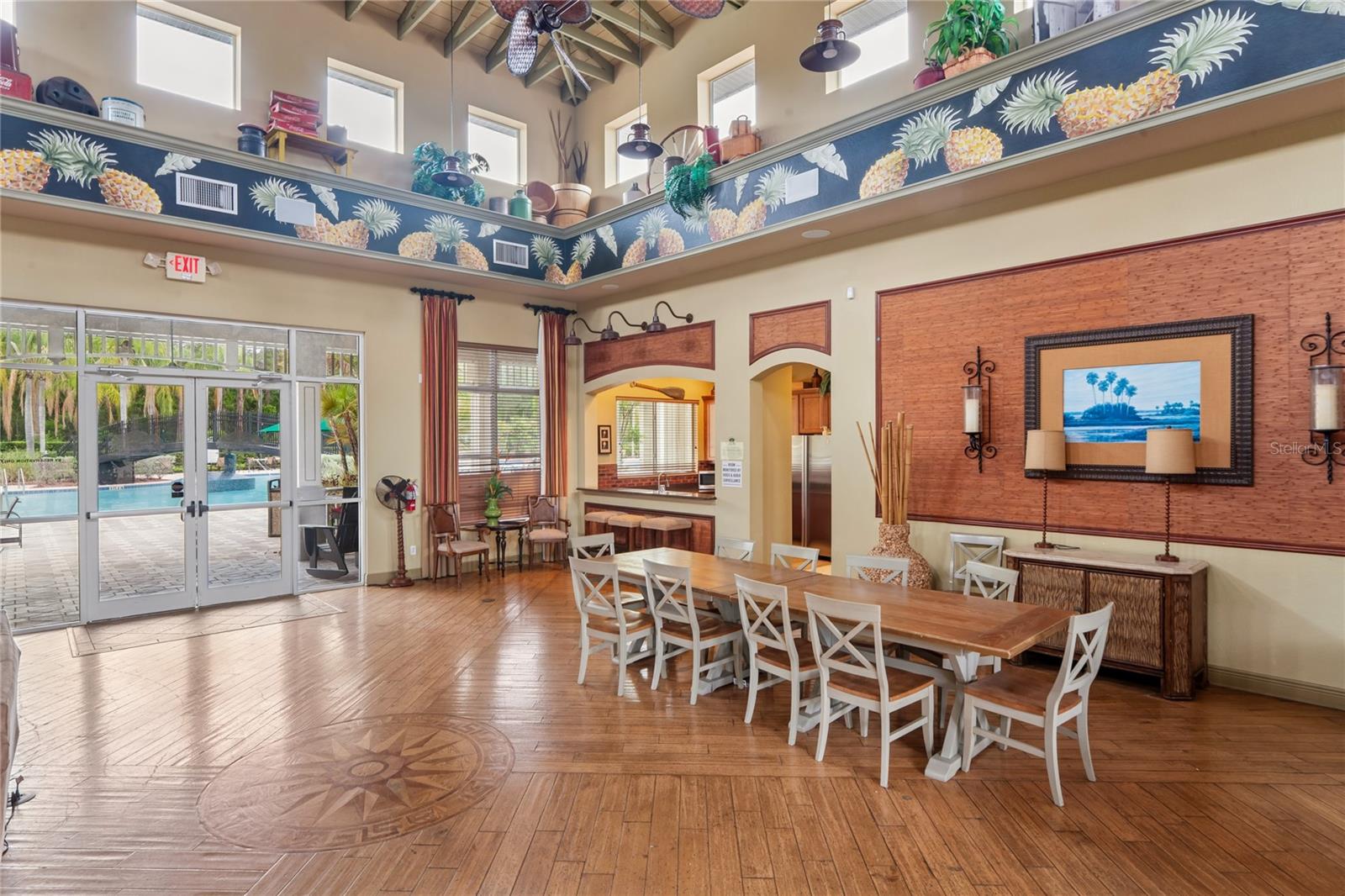 Listing photo id 21 for 9317 Mandrake Court