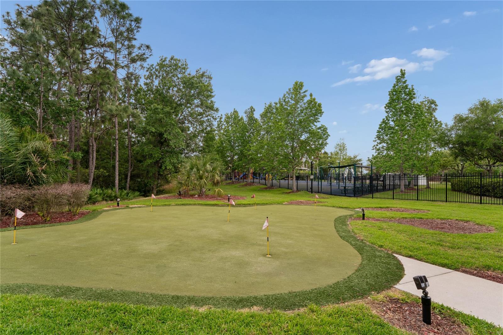 Listing photo id 33 for 9317 Mandrake Court