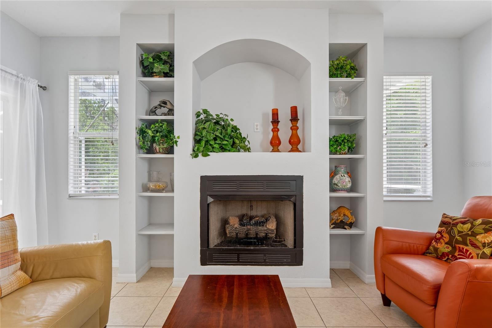 Listing photo id 4 for 9317 Mandrake Court