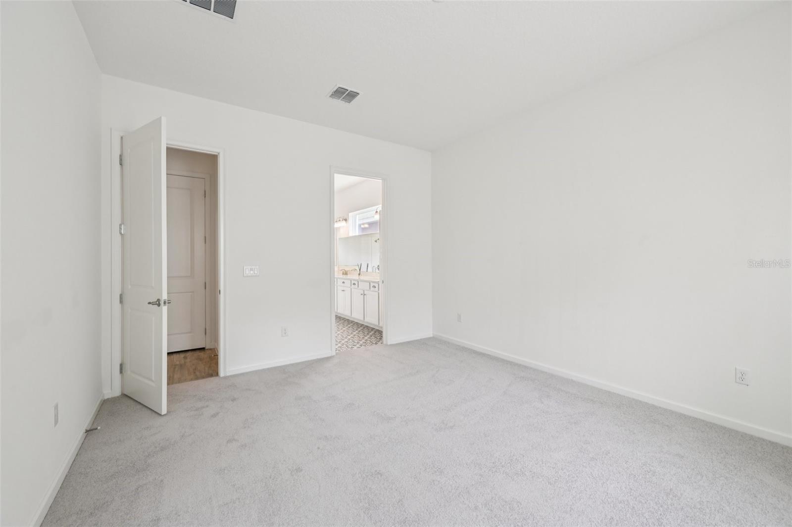 Image 21 of 57 For 806 Winterside Drive
