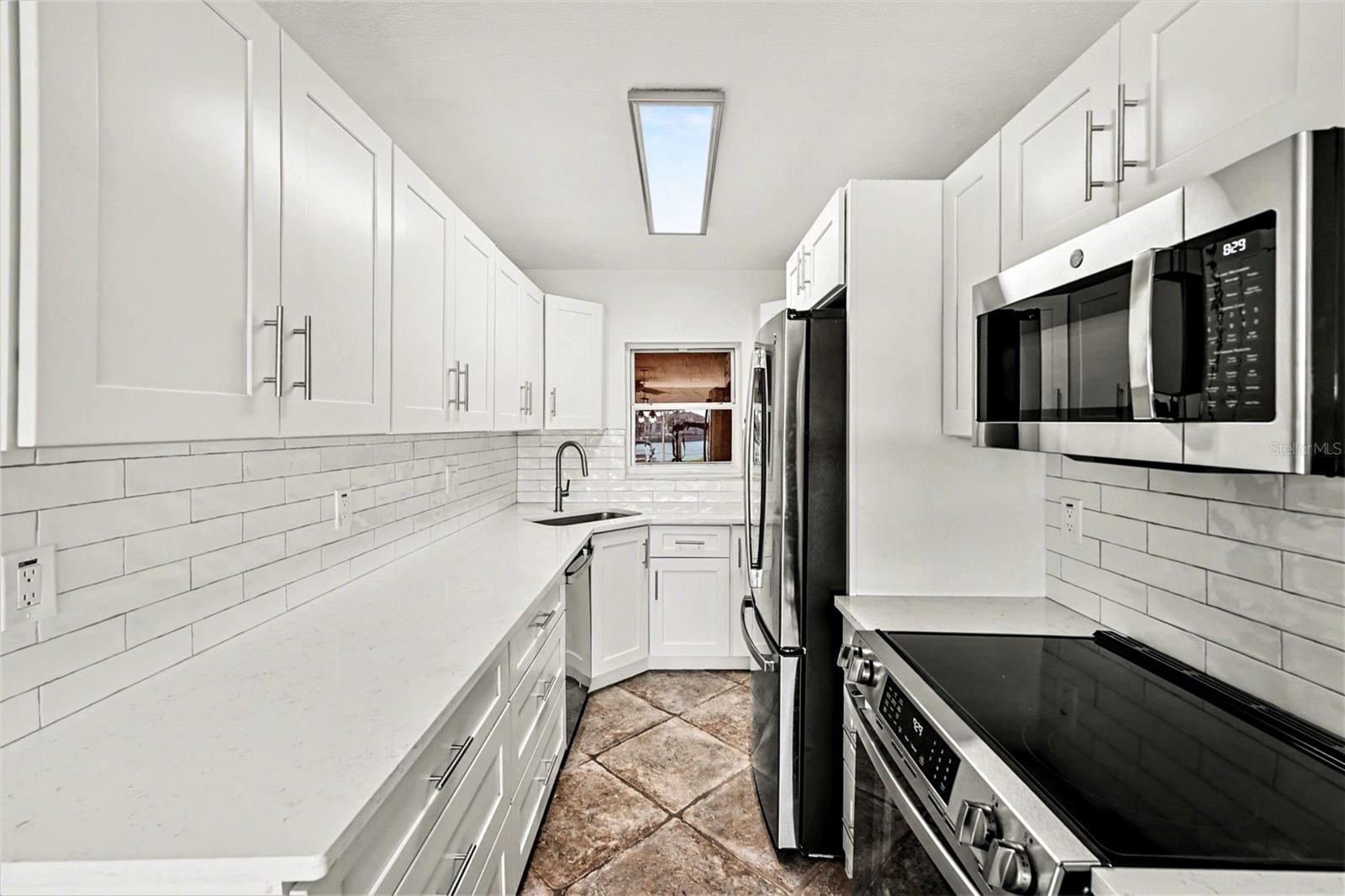 Image 6 of 36 For 8931 Blind Pass Road 161