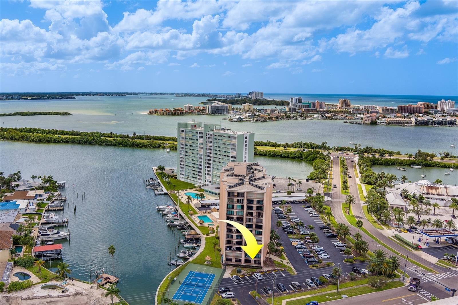 Image 13 of 78 For 51 Island Way 101