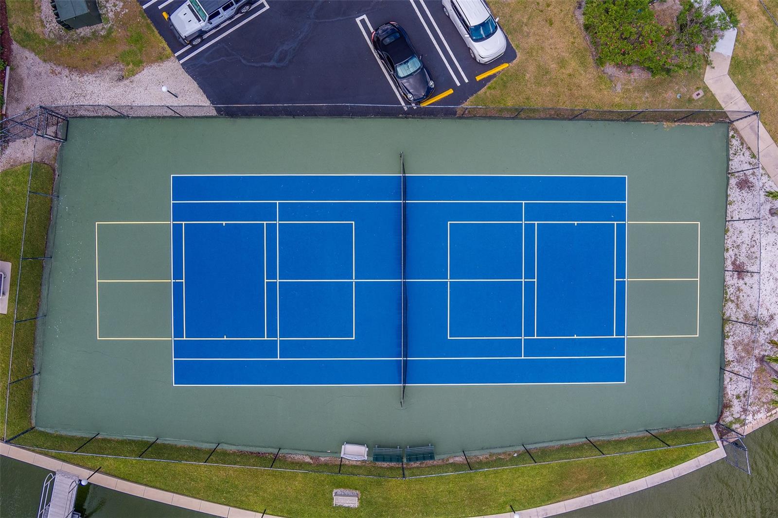 Image 25 of 78 For 51 Island Way 101