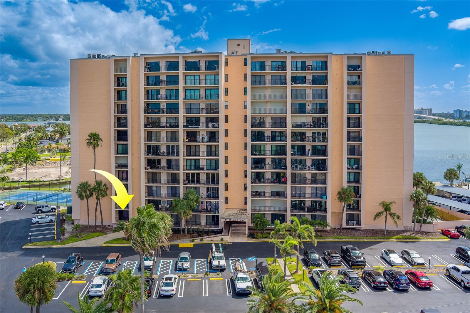 Image 30 of 78 For 51 Island Way 101