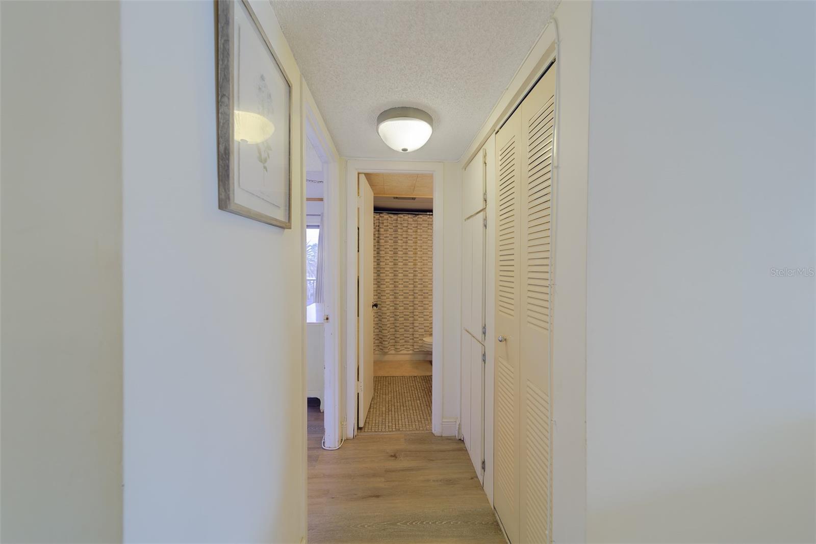 Image 63 of 78 For 51 Island Way 101