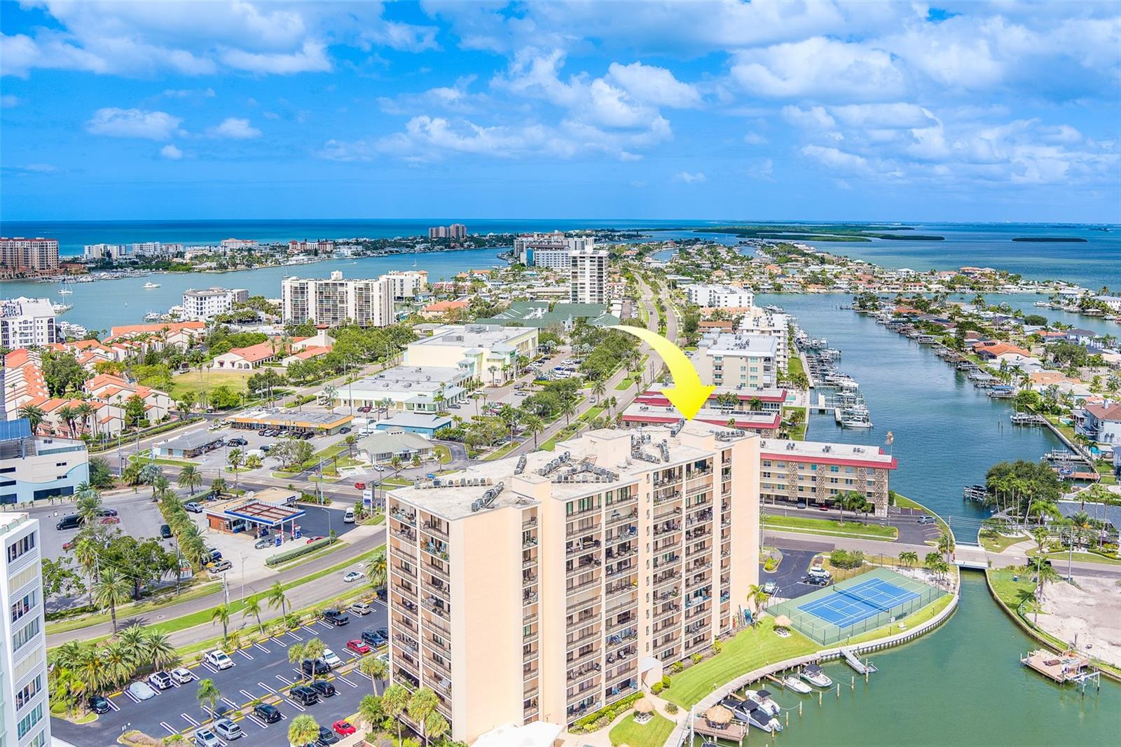 Image 7 of 78 For 51 Island Way 101