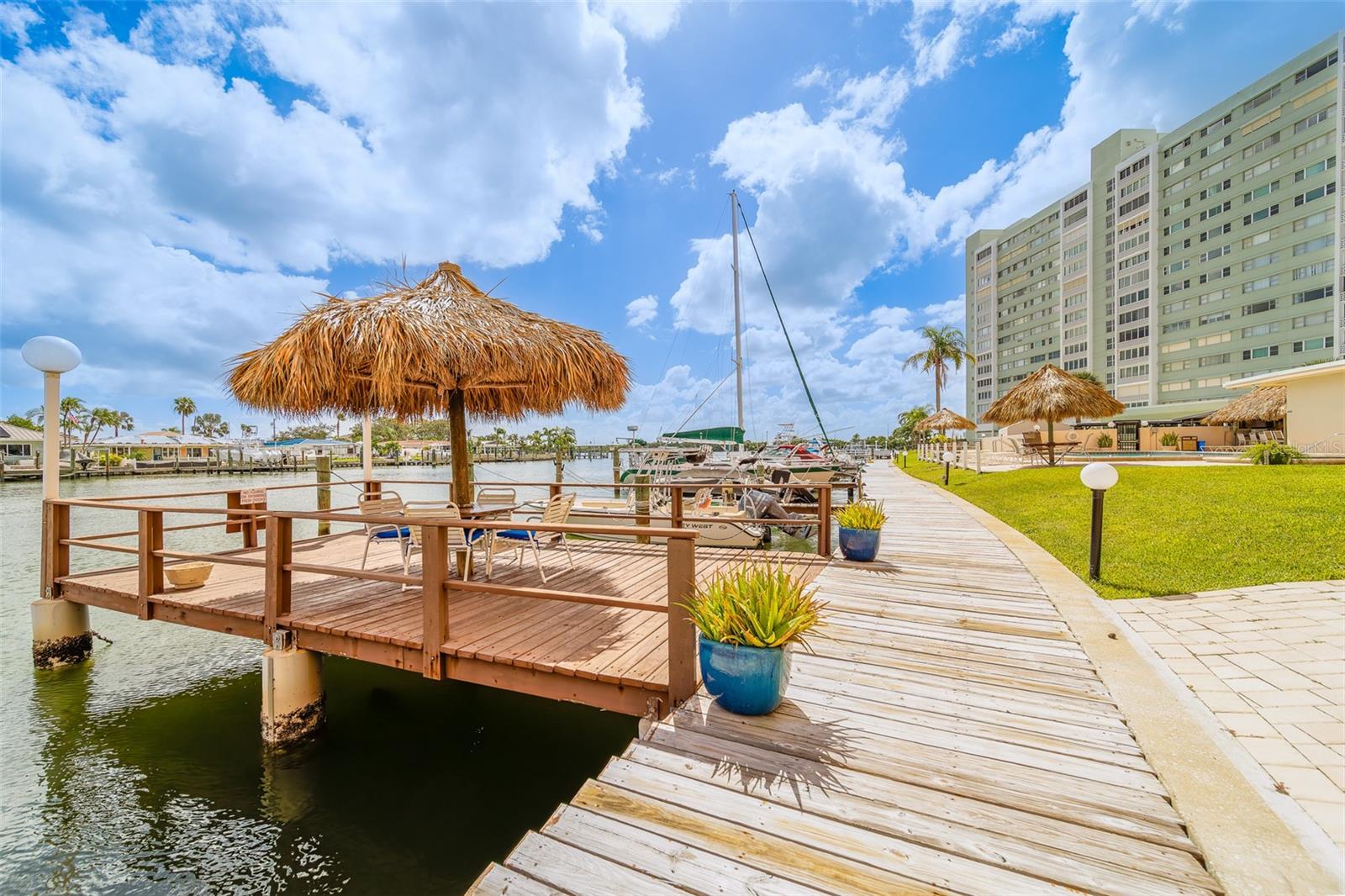 Image 72 of 78 For 51 Island Way 101