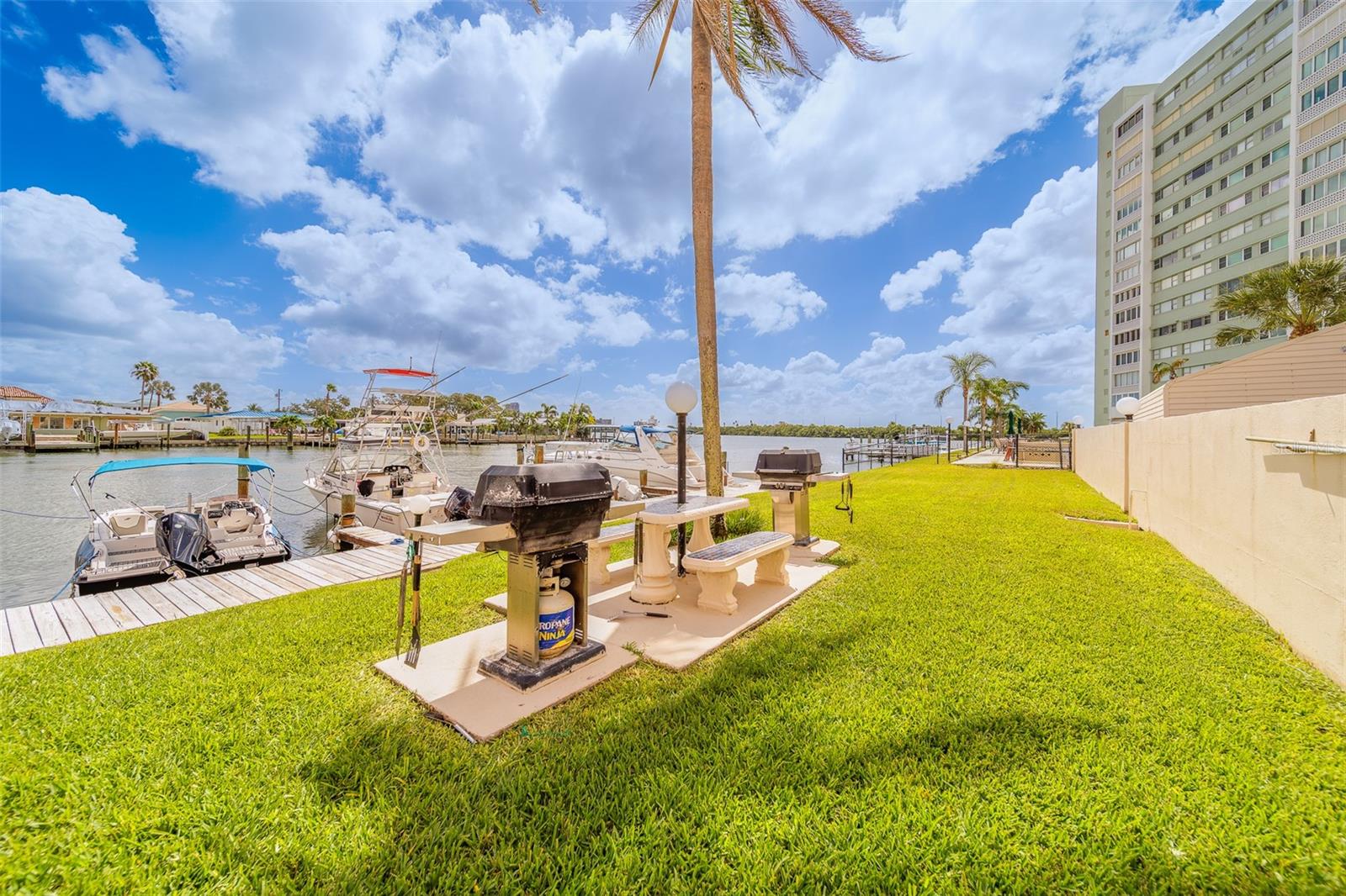 Image 76 of 78 For 51 Island Way 101