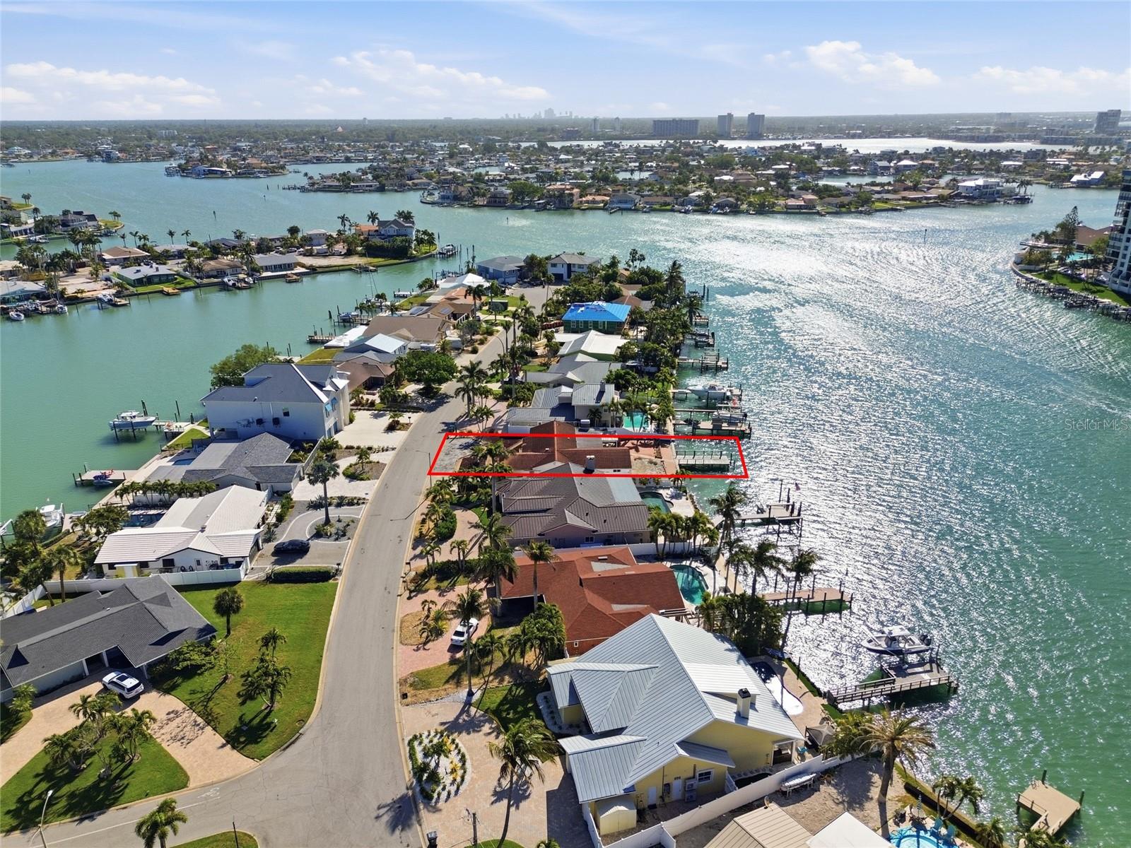 Image 19 of 29 For 4 Bellevue Drive