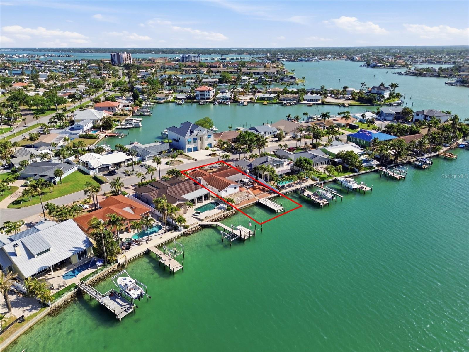 Image 20 of 29 For 4 Bellevue Drive