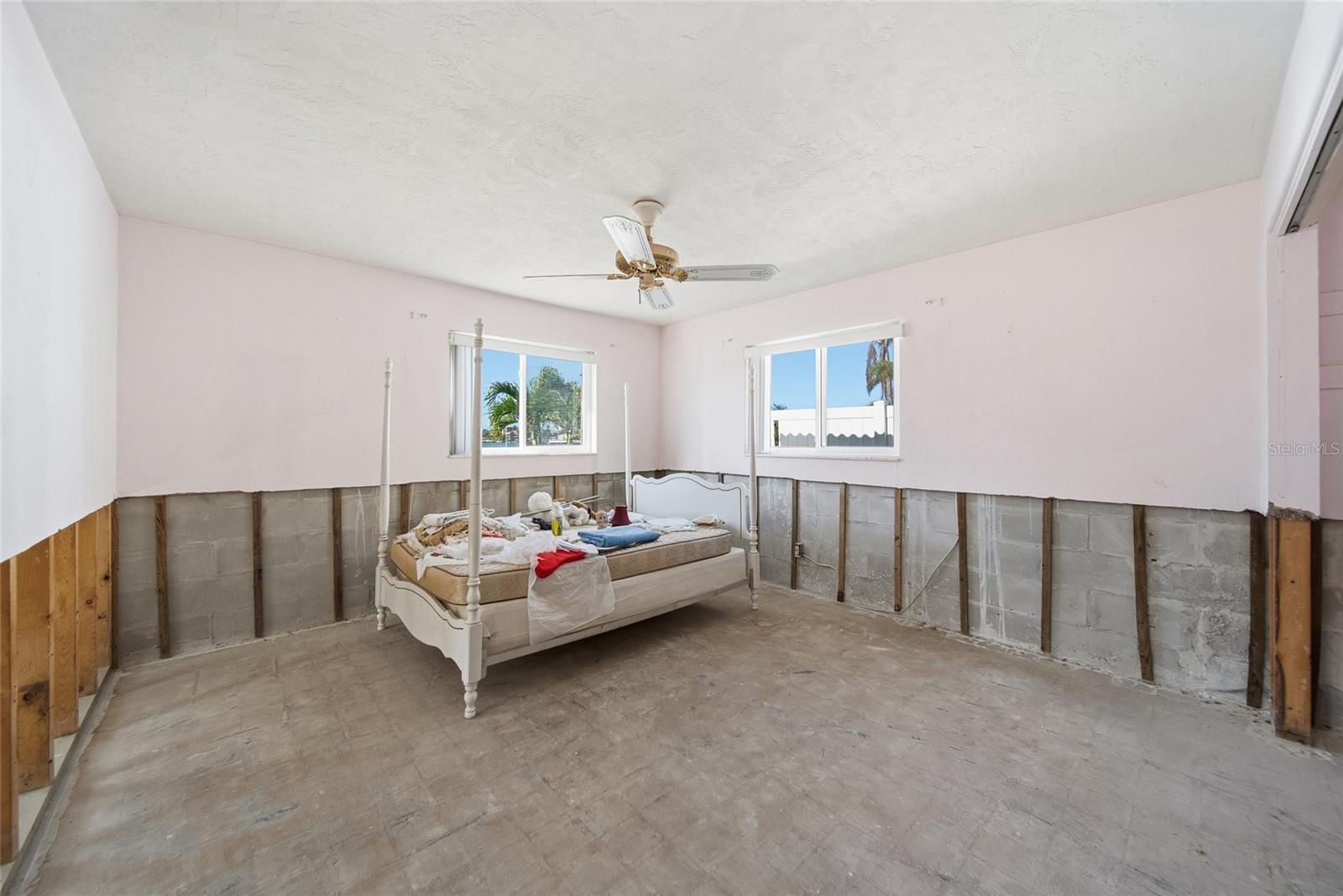 Image 9 of 29 For 4 Bellevue Drive