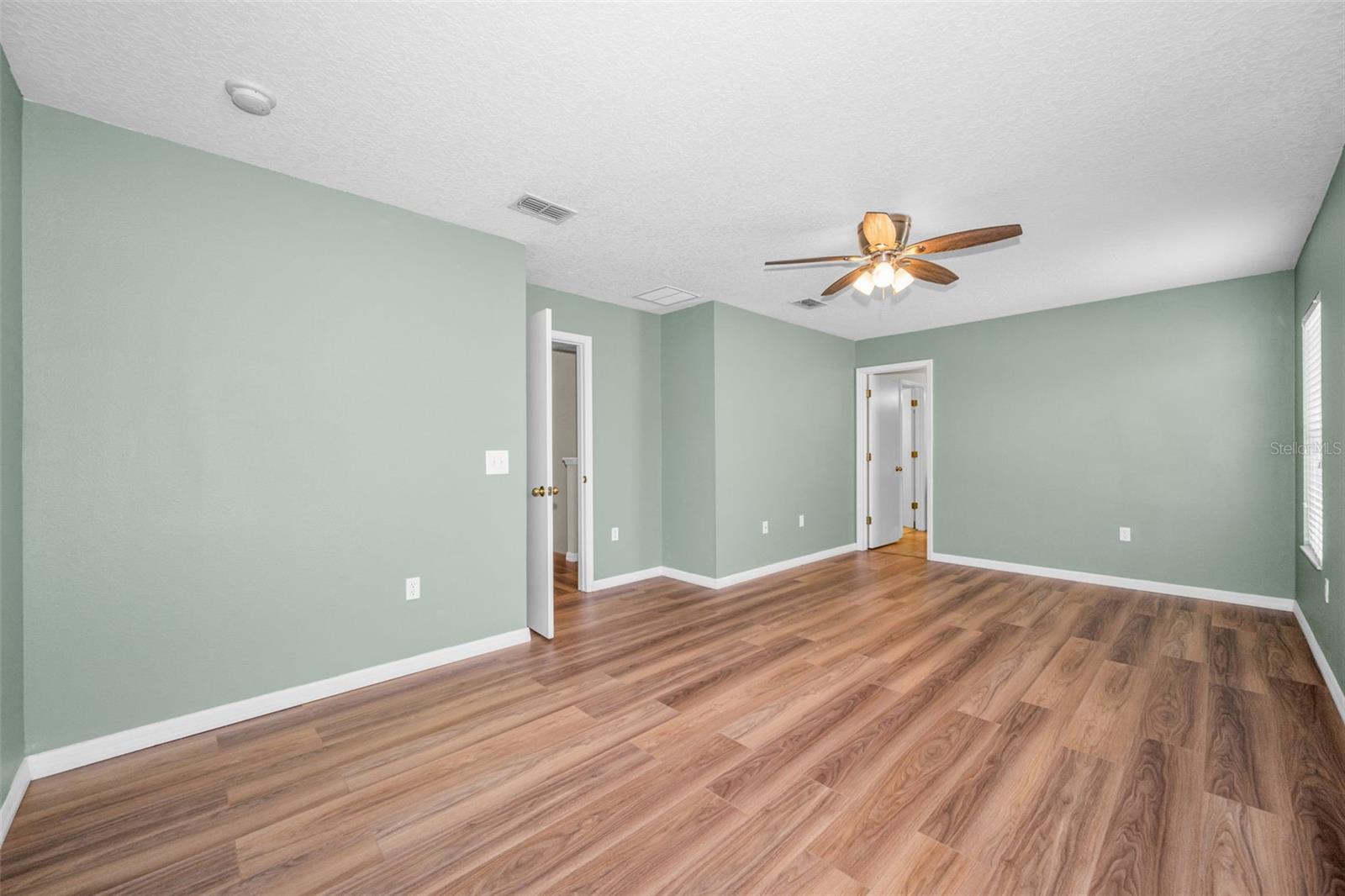 Image 22 of 46 For 17539 Balmaha Drive