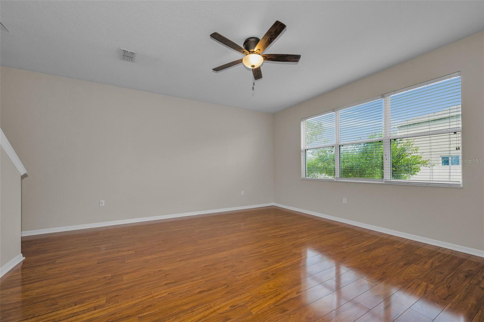 Image 6 of 46 For 17539 Balmaha Drive