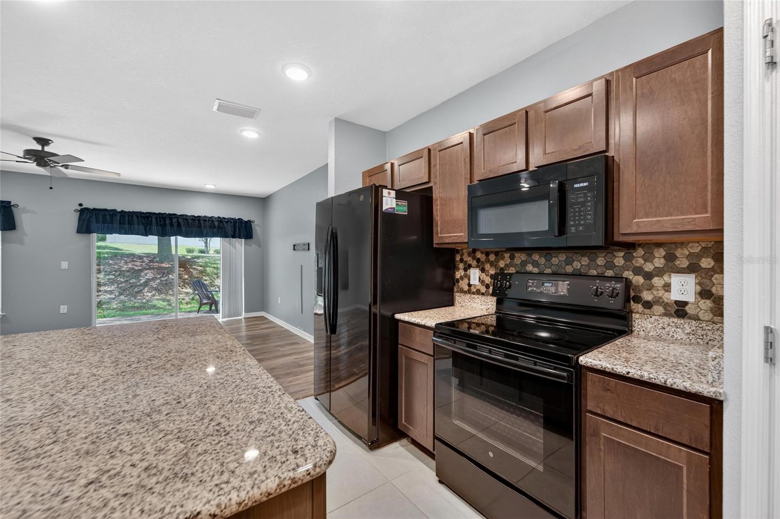 Image 11 of 85 For 3842 Hampstead Lane