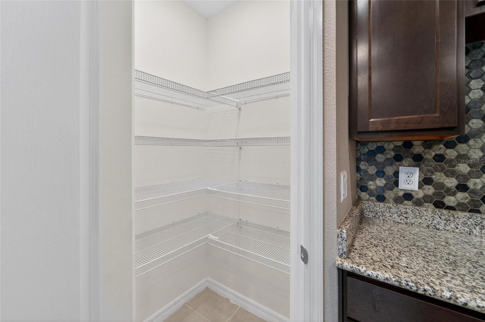 Image 15 of 85 For 3842 Hampstead Lane