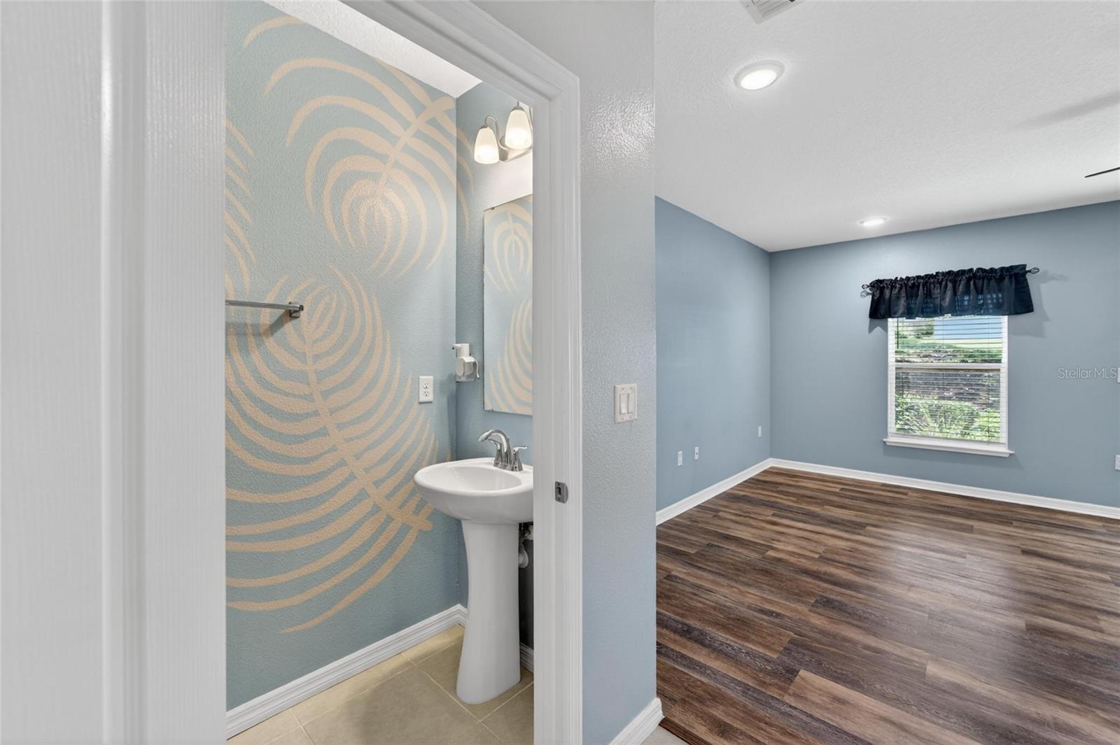 Image 16 of 85 For 3842 Hampstead Lane