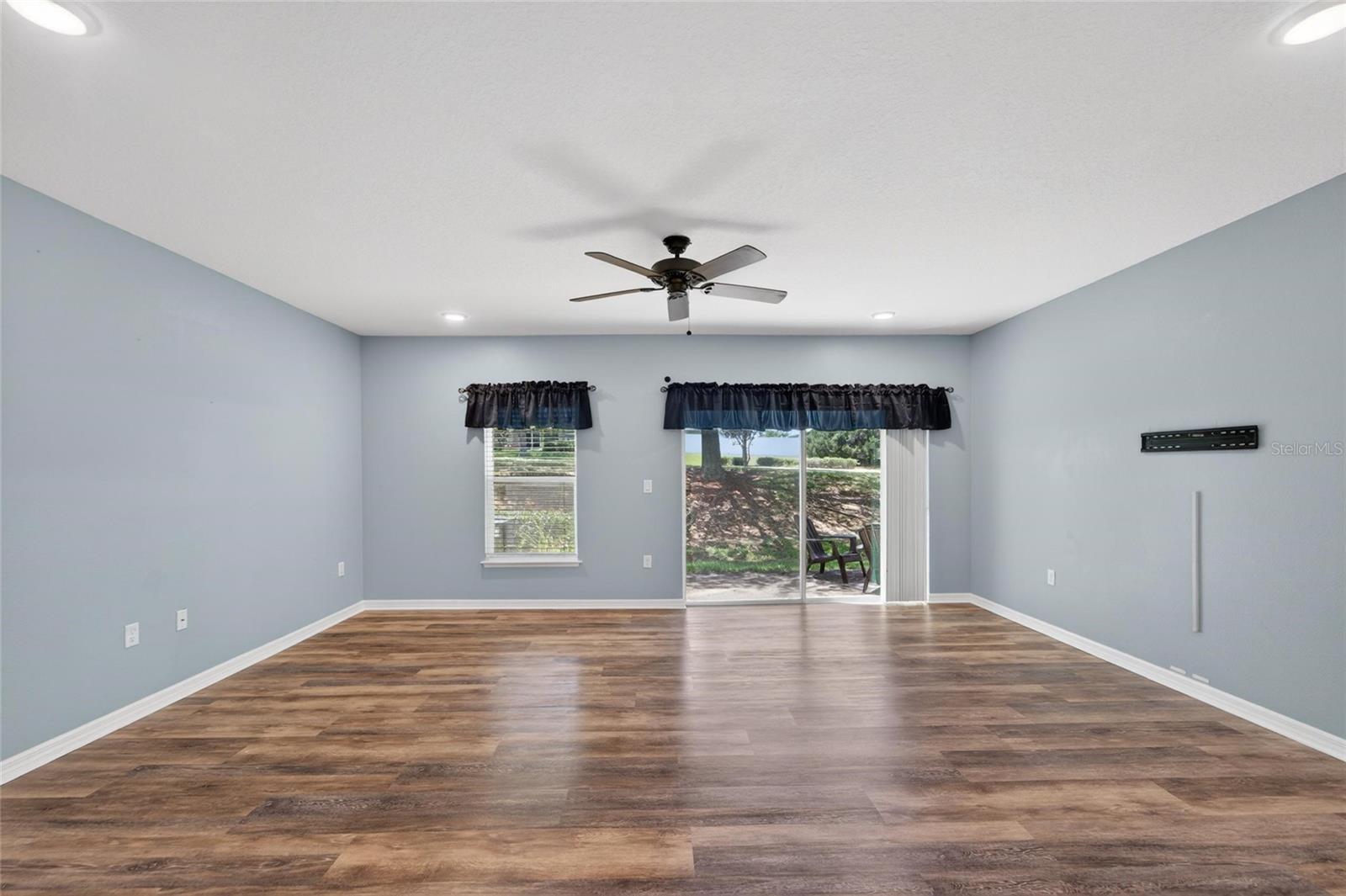 Image 20 of 85 For 3842 Hampstead Lane