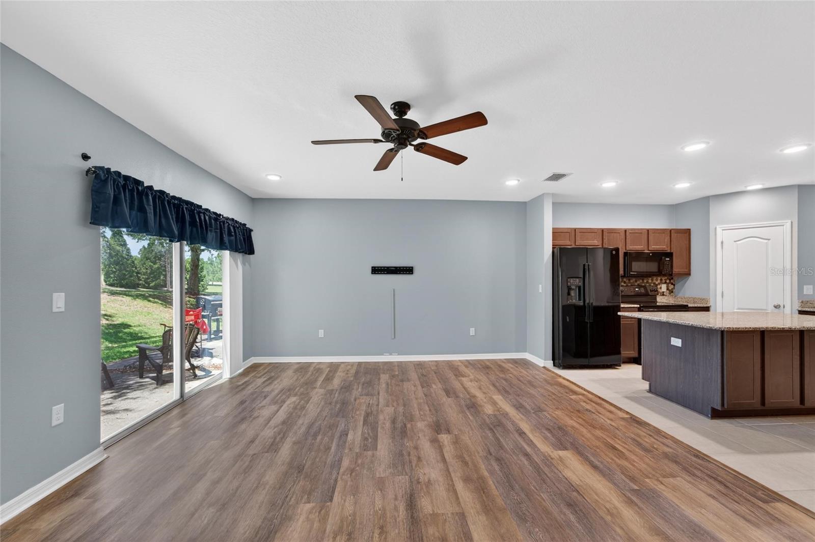 Image 23 of 85 For 3842 Hampstead Lane