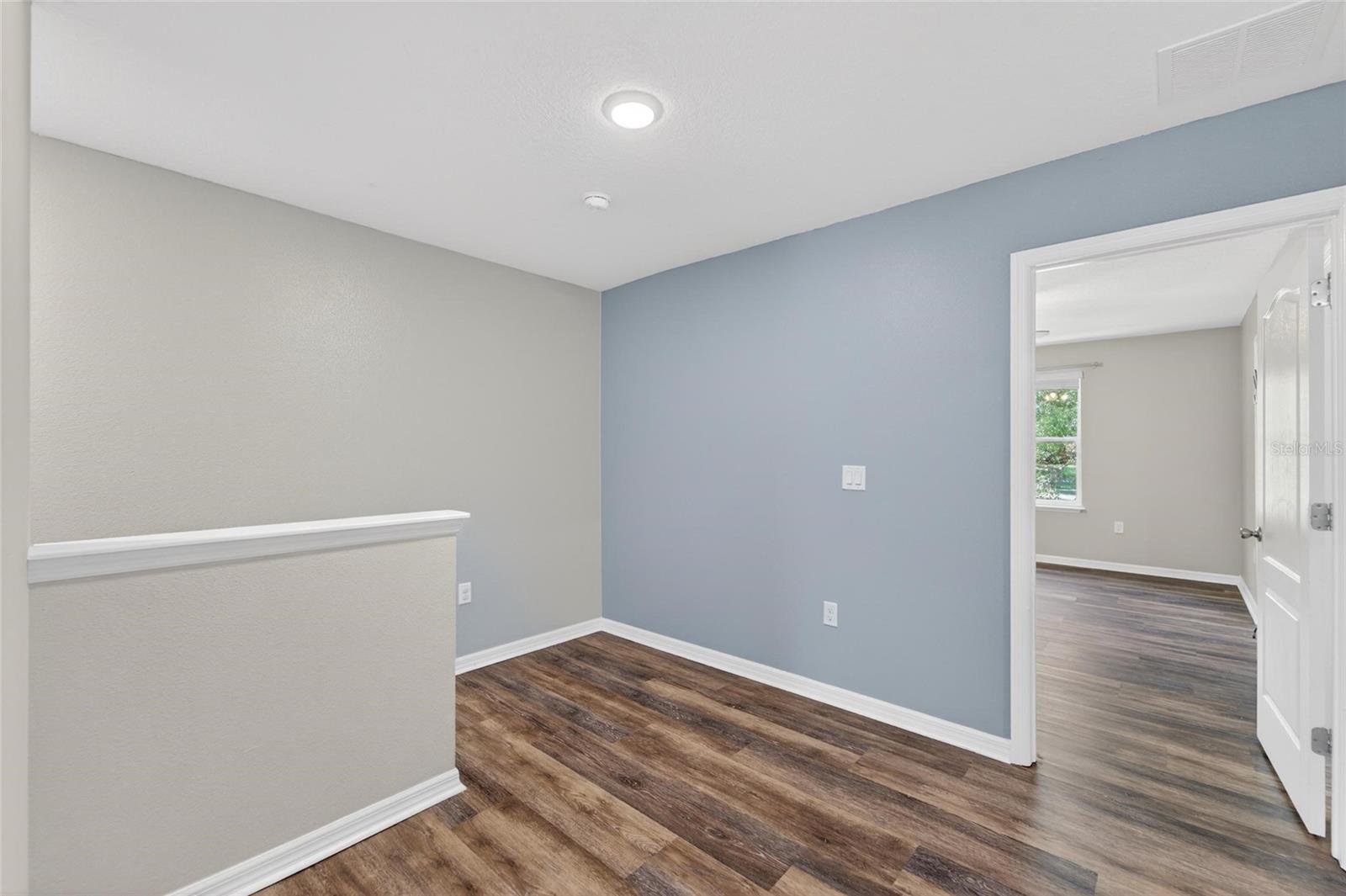 Image 26 of 85 For 3842 Hampstead Lane