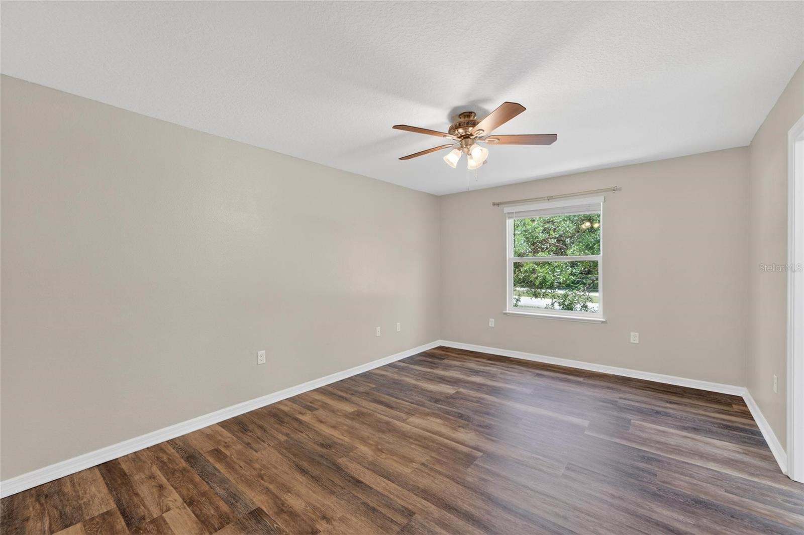 Image 28 of 85 For 3842 Hampstead Lane