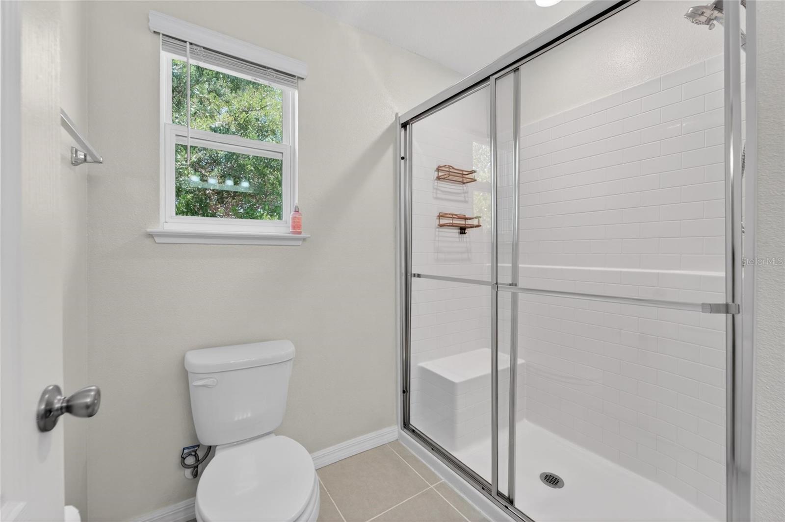 Image 34 of 85 For 3842 Hampstead Lane