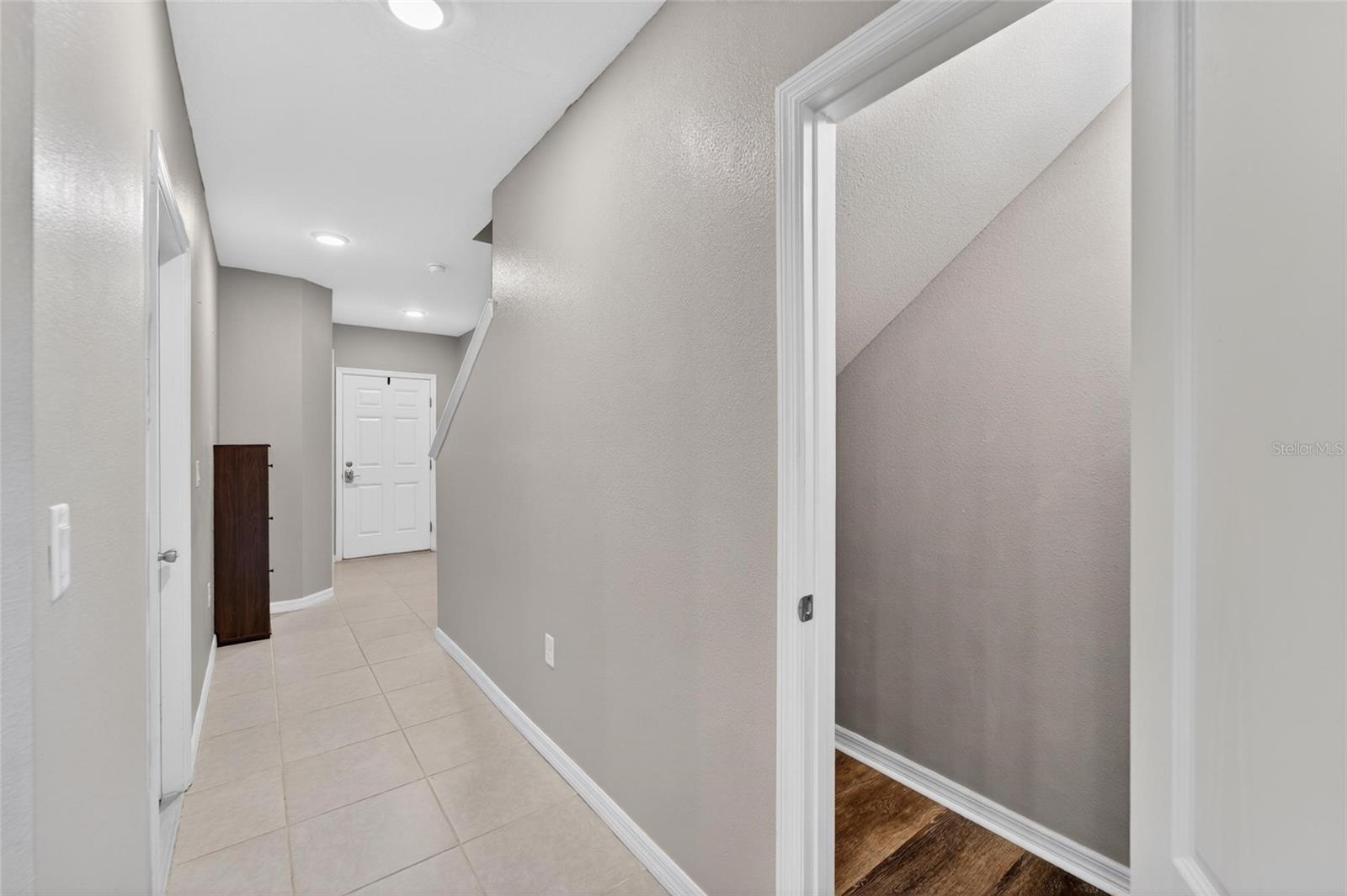 Image 6 of 85 For 3842 Hampstead Lane