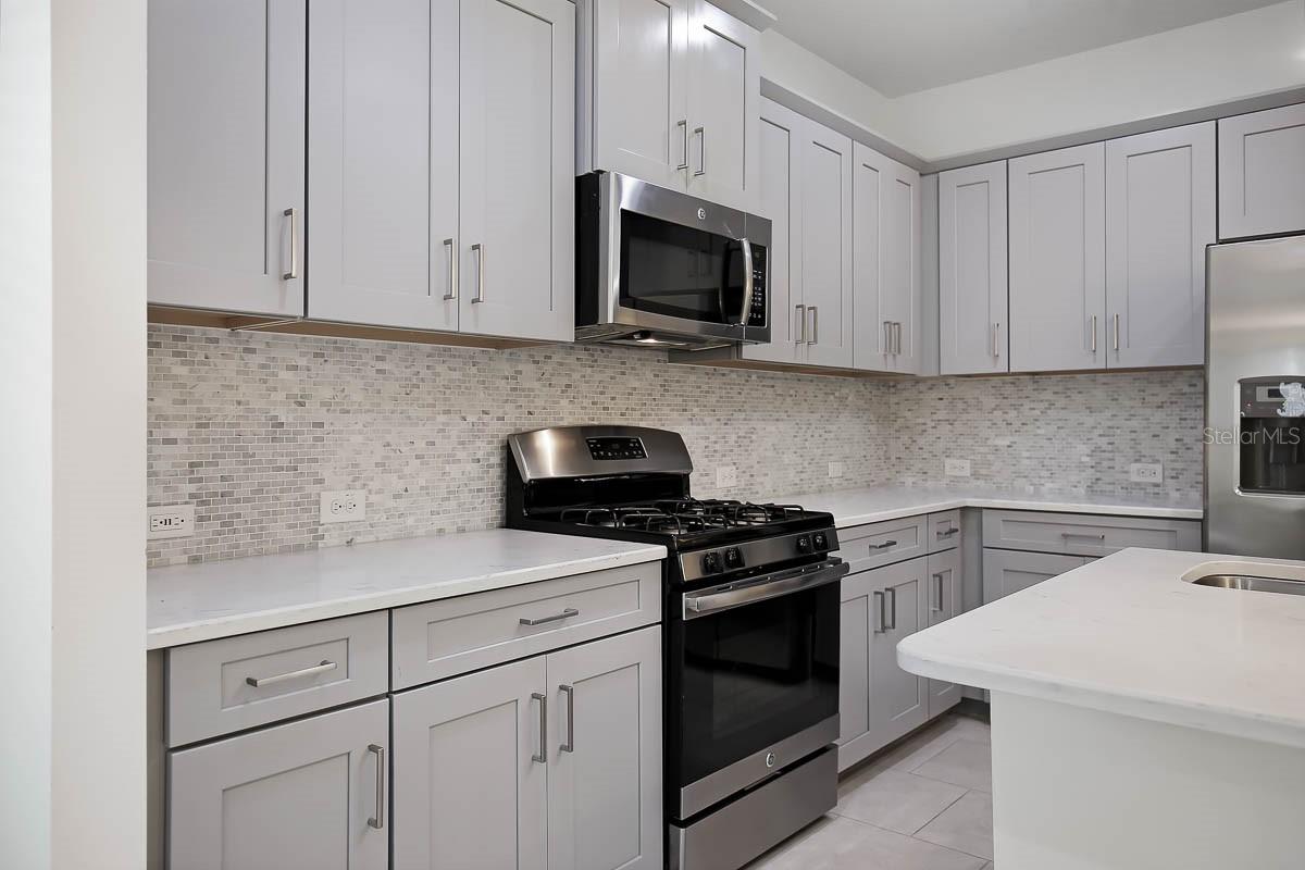 Image 10 of 29 For 13576 Circa Crossing Drive