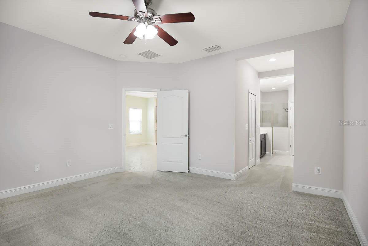 Image 17 of 29 For 13576 Circa Crossing Drive