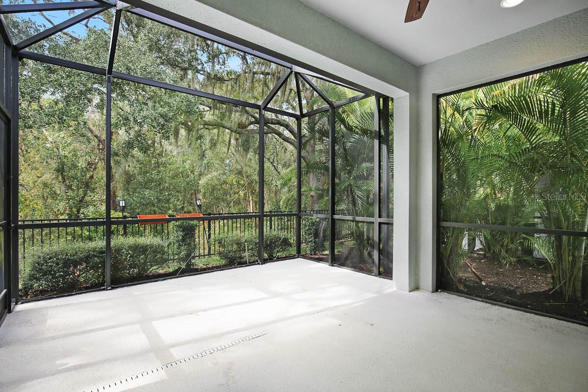 Image 20 of 29 For 13576 Circa Crossing Drive