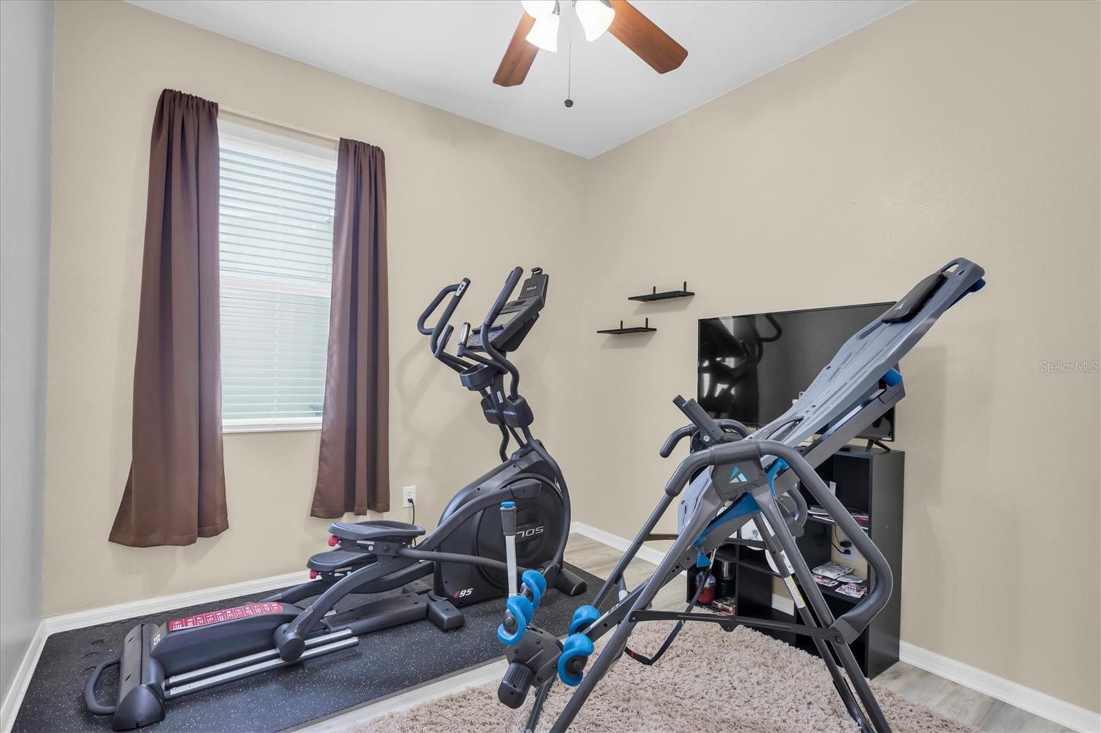 Image 24 of 41 For 10133 Caraway Spice Avenue