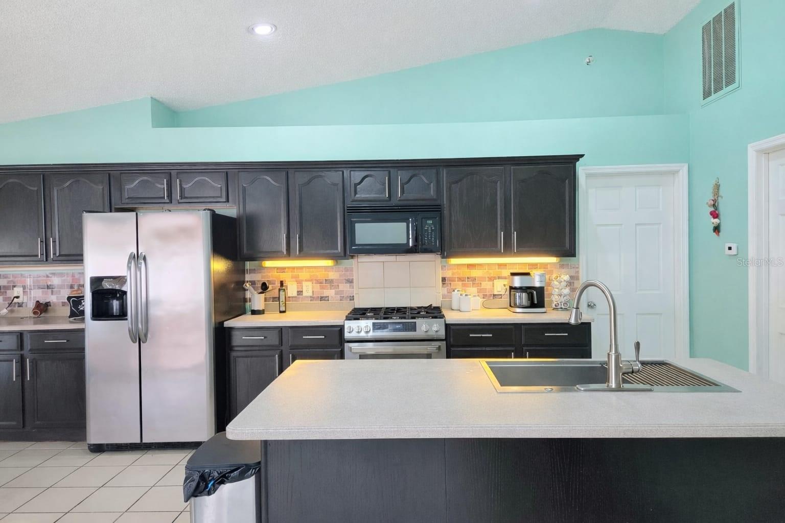 Image 10 of 25 For 664 Reindeer Drive