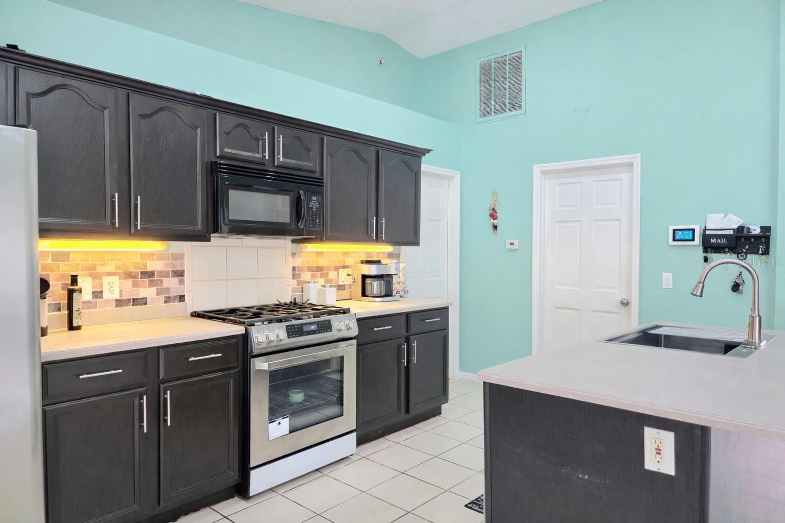 Image 12 of 25 For 664 Reindeer Drive