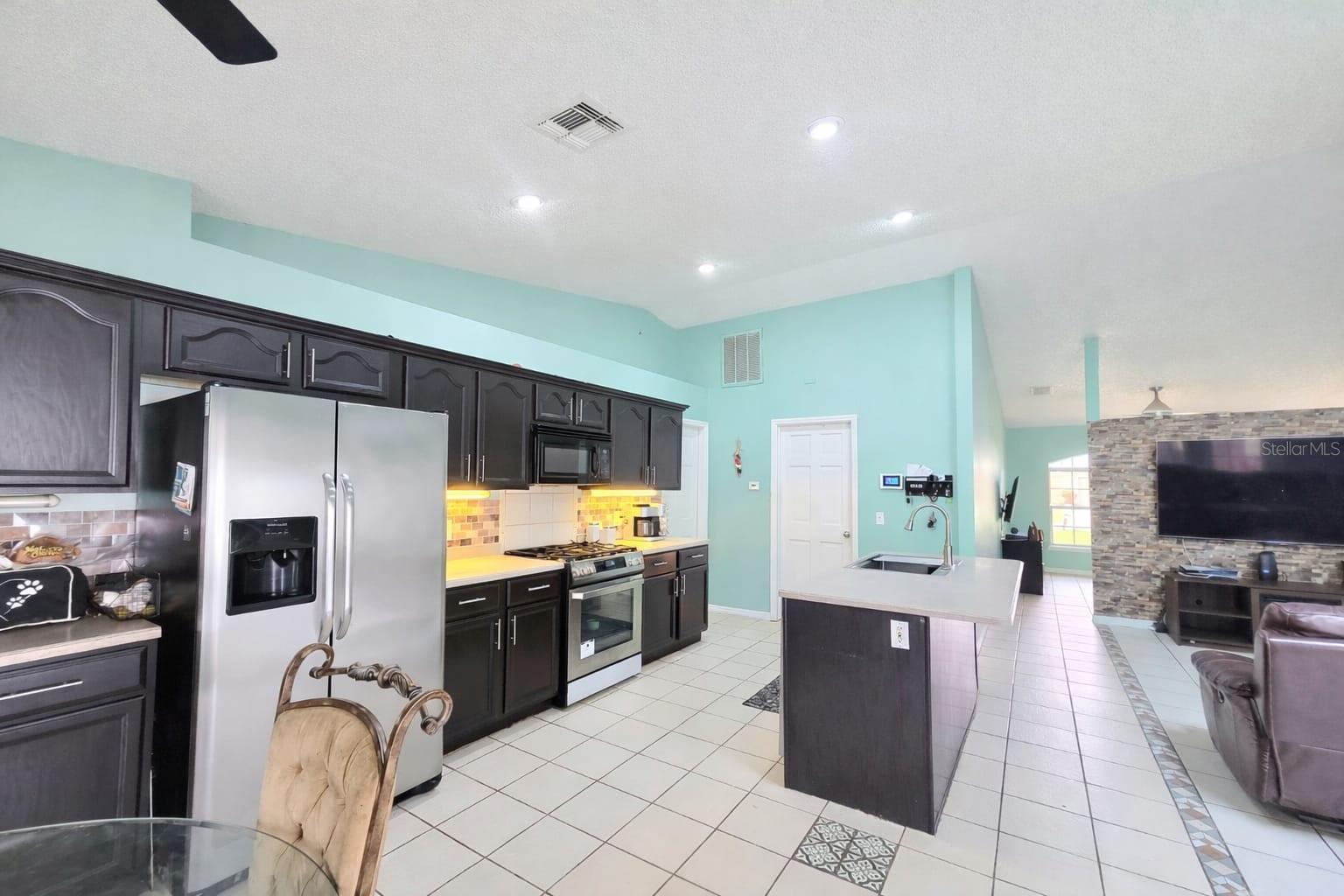 Image 14 of 25 For 664 Reindeer Drive