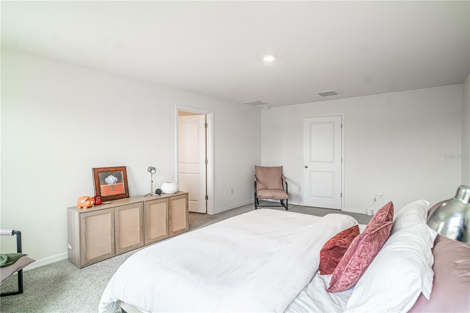 Image 22 of 38 For 13295 Mylion Way