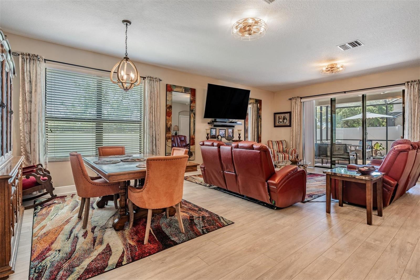 Image 17 of 38 For 16352 Laurel Garden Court