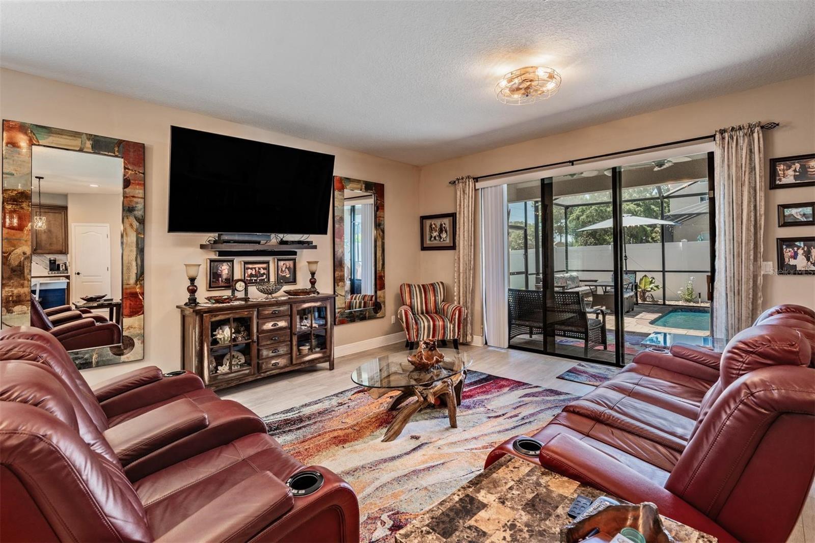 Image 18 of 38 For 16352 Laurel Garden Court