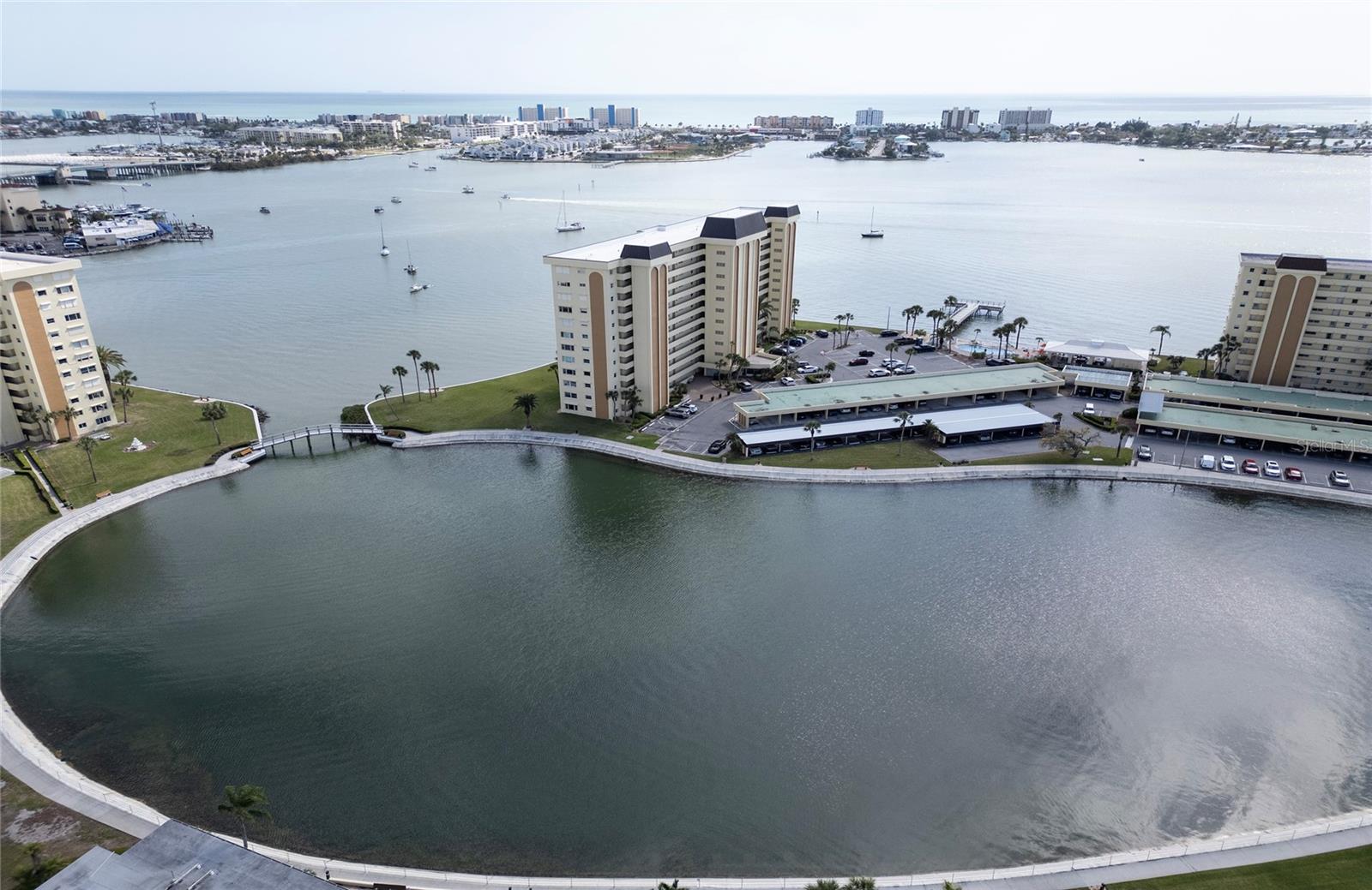 Image 34 of 50 For 4775 Cove Circle 106