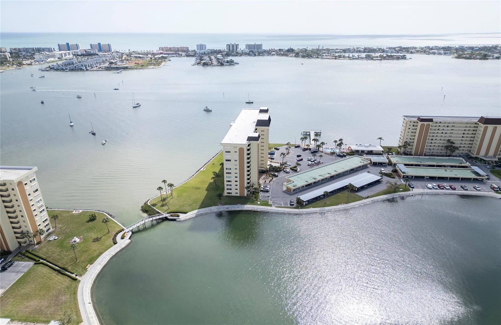 Image 35 of 50 For 4775 Cove Circle 106