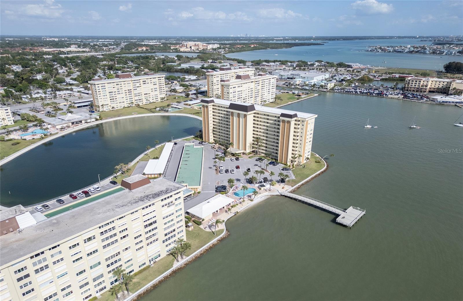 Image 38 of 50 For 4775 Cove Circle 106