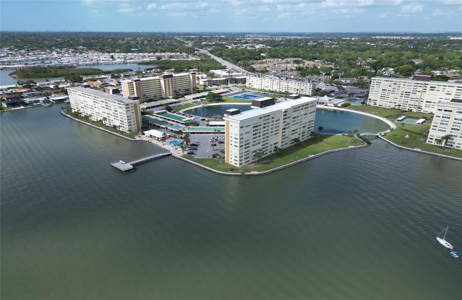 Image 39 of 50 For 4775 Cove Circle 106